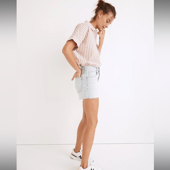 Madewell - Relaxed Denim Shorts in Essen Wash - Picture 3 of 5
